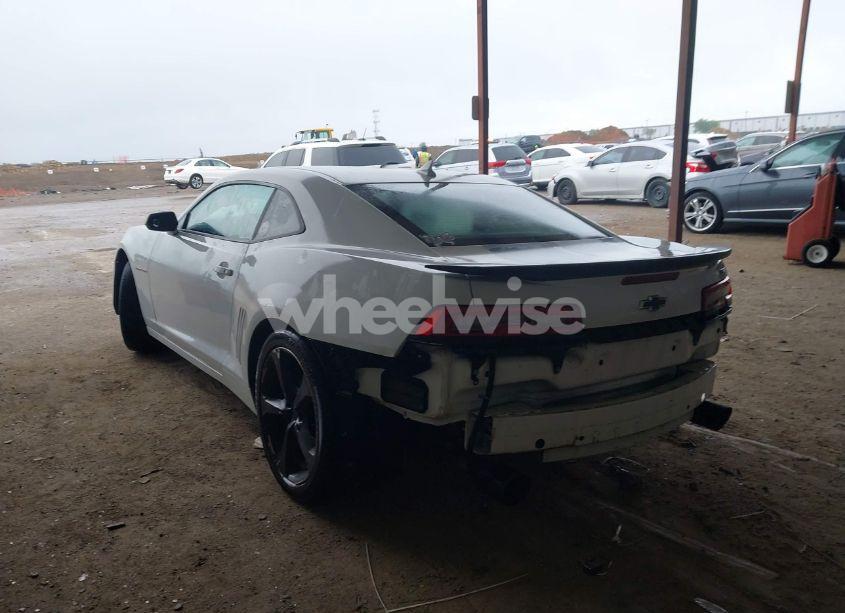 Photo 3 of 2015 Chevrolet Camaro 1LT (VIN 2G1FD1E32F9310570)