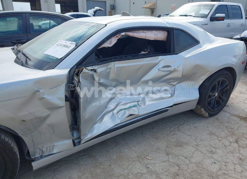 Photo 6 of 2015 Chevrolet Camaro 1LT (VIN 2G1FD1E38F9110275)