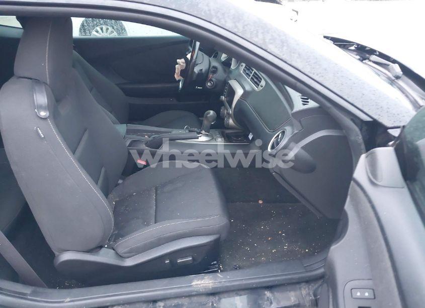 Photo 5 of 2015 Chevrolet Camaro 1LT (VIN 2G1FD1E3XF9111332)