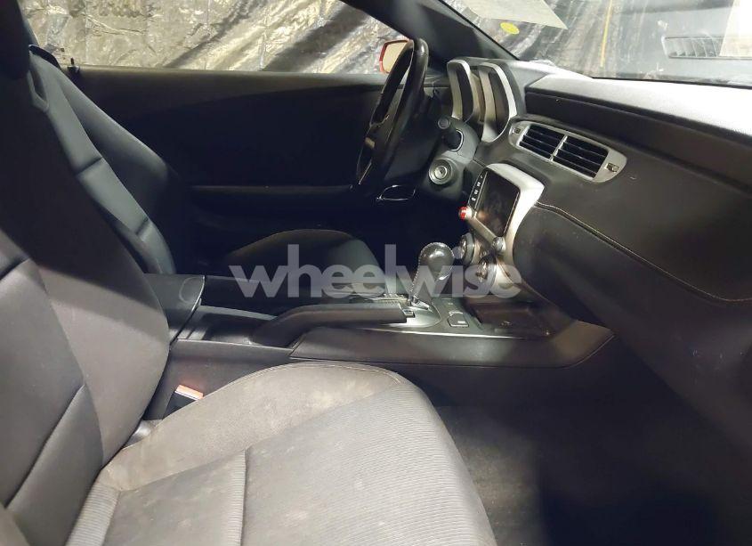 Photo 5 of 2015 Chevrolet Camaro 1LT (VIN 2G1FD1E3XF9170915)