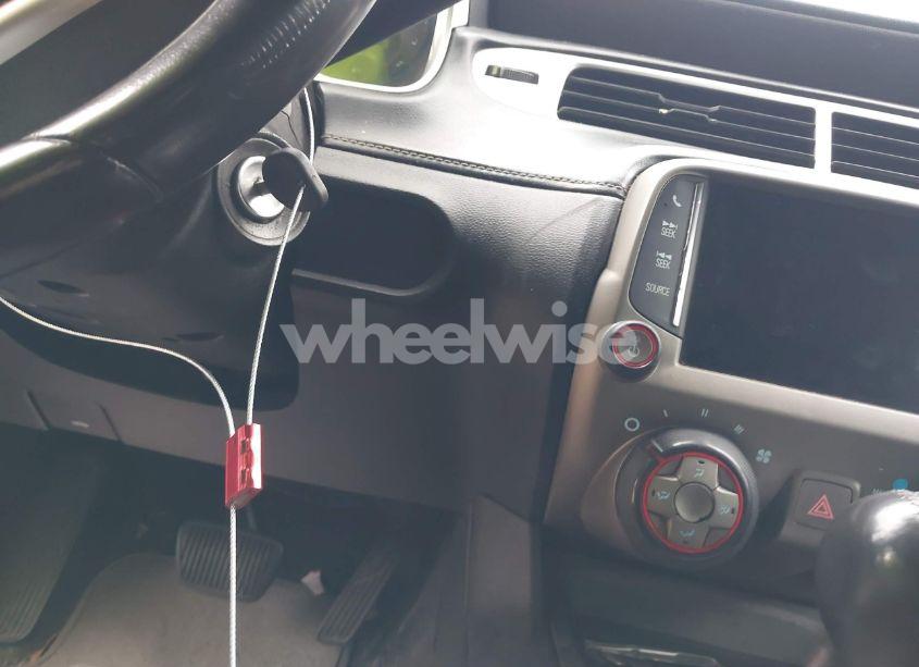 Photo 11 of 2015 Chevrolet Camaro 1LT (VIN 2G1FD3D31F9265408)