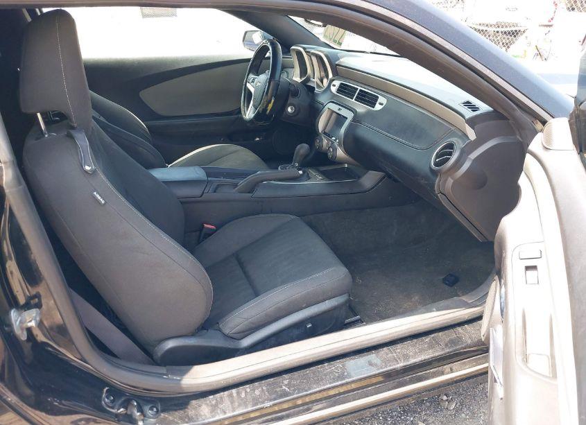 Photo 5 of 2013 Chevrolet Camaro 1LS (VIN 2G1FE1E30D9236009)