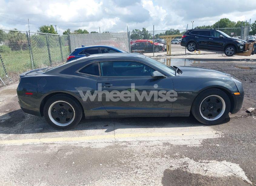 Photo 13 of 2013 Chevrolet Camaro 1LS (VIN 2G1FE1E33D9174332)