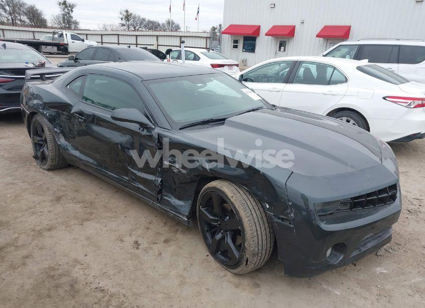 2013 Chevrolet Camaro 1LS (VIN 2G1FE1E38D9141326) main photo