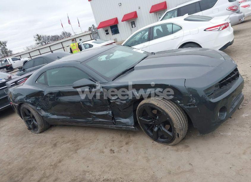 Photo 13 of 2013 Chevrolet Camaro 1LS (VIN 2G1FE1E38D9141326)