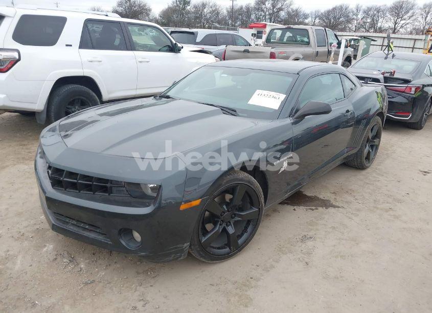 Photo 2 of 2013 Chevrolet Camaro 1LS (VIN 2G1FE1E38D9141326)
