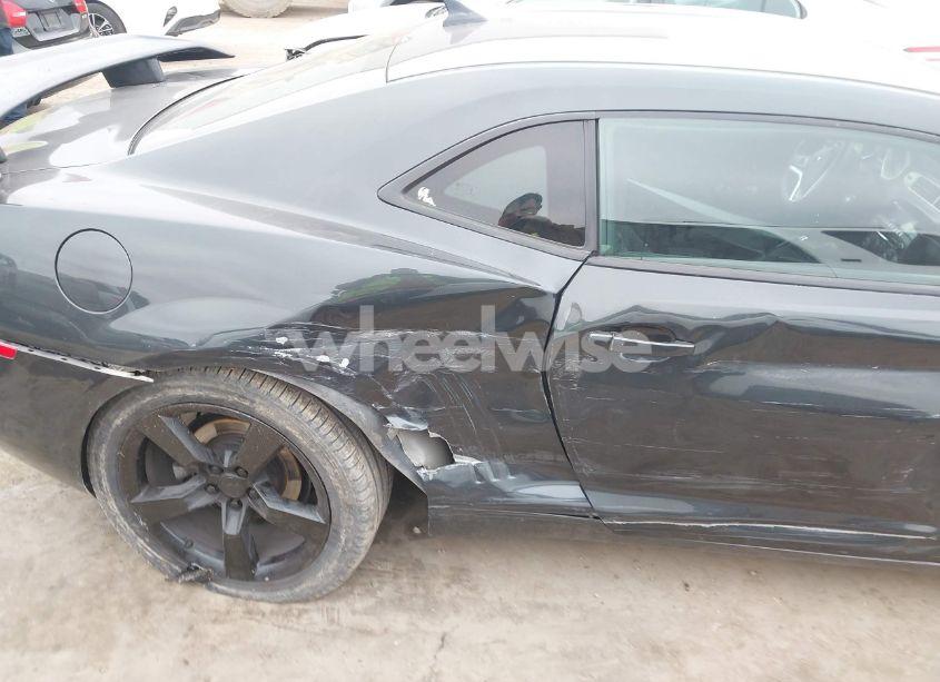 Photo 6 of 2013 Chevrolet Camaro 1LS (VIN 2G1FE1E38D9141326)