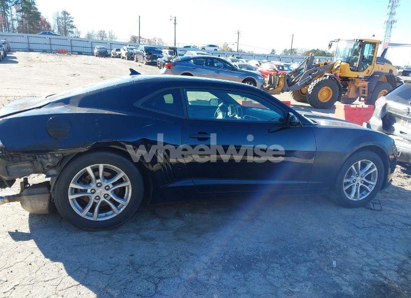 Photo 13 of 2014 Chevrolet Camaro 1LS (VIN 2G1FE1E39E9157701)