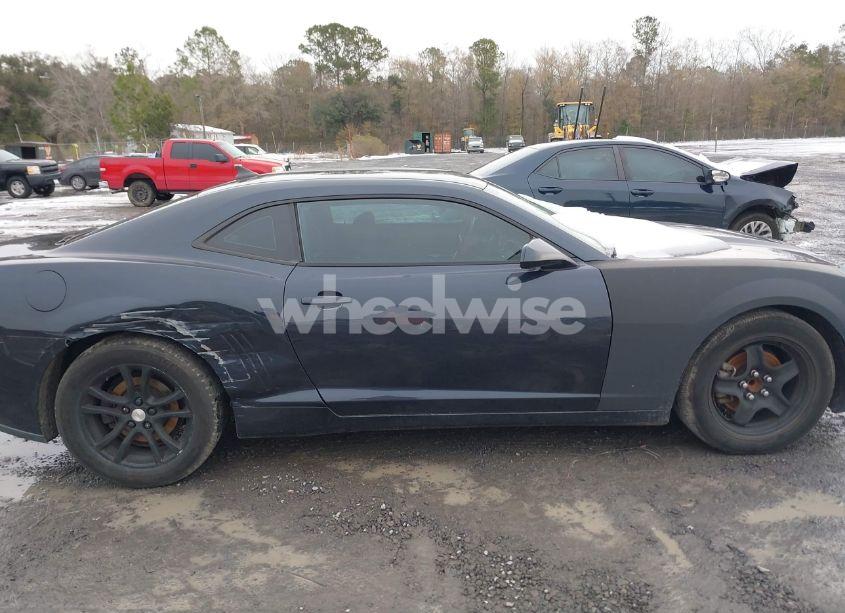 Photo 13 of 2014 Chevrolet Camaro 1LS (VIN 2G1FE1E39E9248080)