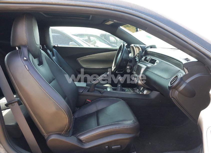 Photo 5 of 2015 Chevrolet Camaro 2LT (VIN 2G1FE1E3XF9194306)