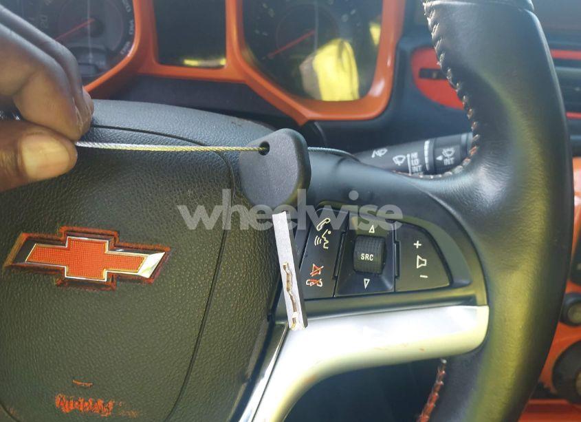 Photo 11 of 2015 Chevrolet Camaro 2LT (VIN 2G1FE1E3XF9242337)