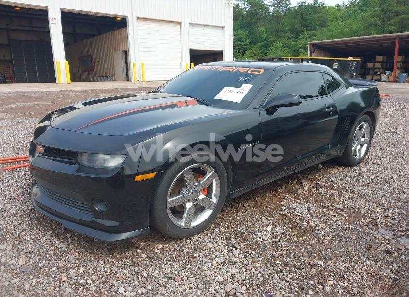 Photo 2 of 2015 Chevrolet Camaro 2LT (VIN 2G1FE1E3XF9242337)