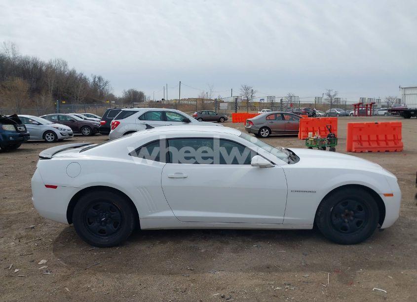 Photo 13 of 2011 Chevrolet Camaro 1LS (VIN 2G1FE1ED9B9111841)