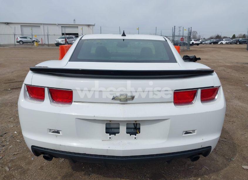 Photo 16 of 2011 Chevrolet Camaro 1LS (VIN 2G1FE1ED9B9111841)