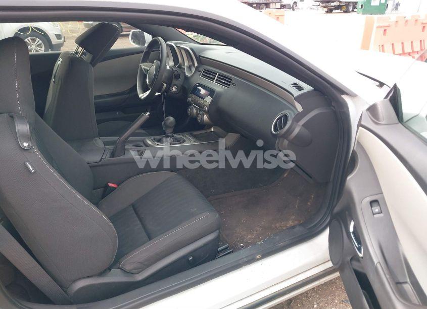 Photo 5 of 2011 Chevrolet Camaro 1LS (VIN 2G1FE1ED9B9111841)