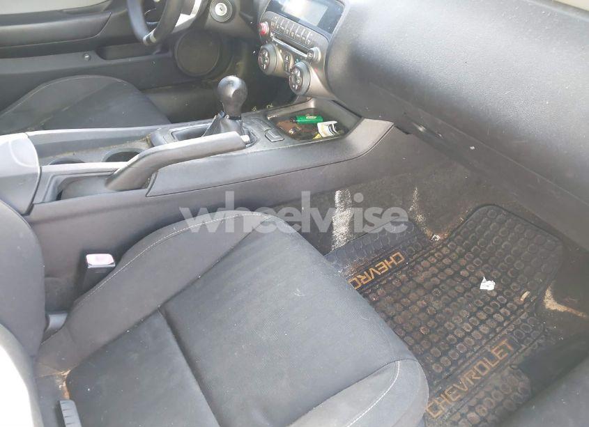 Photo 5 of 2011 Chevrolet Camaro 1LS (VIN 2G1FE1ED9B9138893)