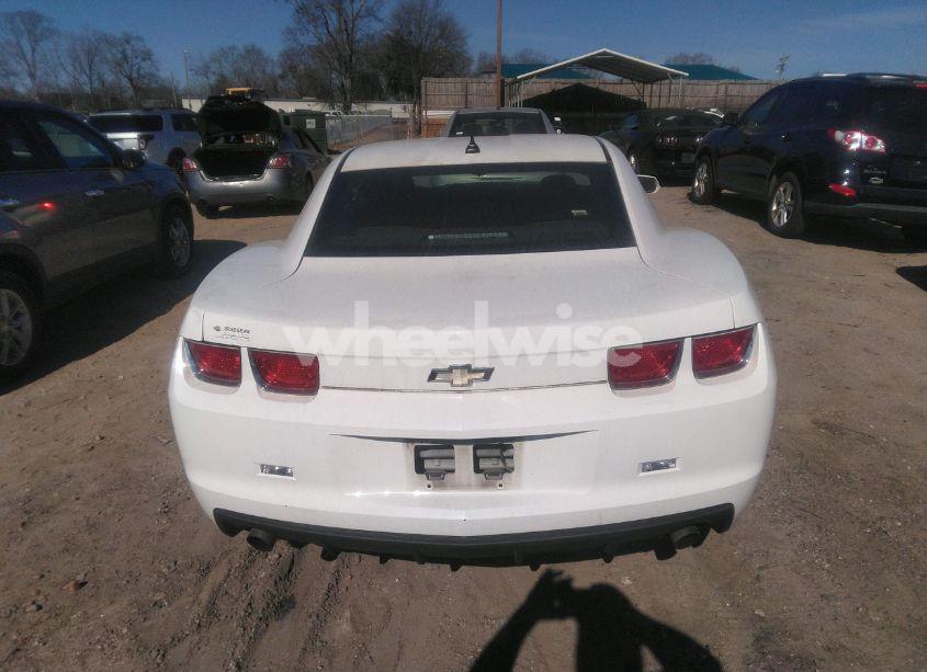 Photo 16 of 2011 Chevrolet Camaro 1LS (VIN 2G1FE1ED9B9192680)