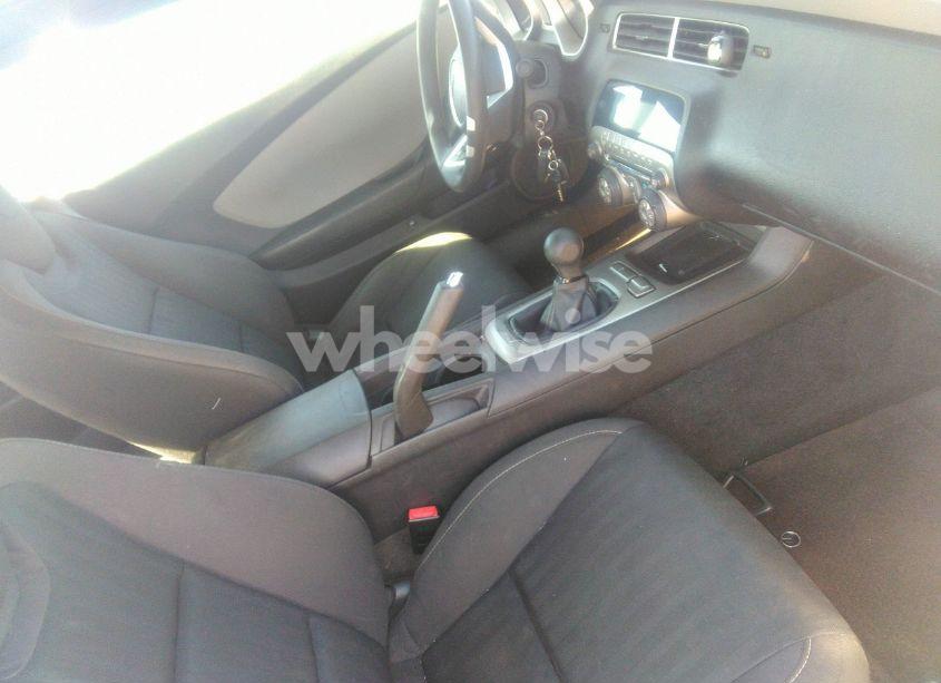 Photo 5 of 2011 Chevrolet Camaro 1LS (VIN 2G1FE1ED9B9192680)