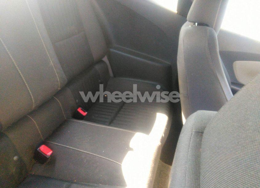 Photo 8 of 2011 Chevrolet Camaro 1LS (VIN 2G1FE1ED9B9192680)