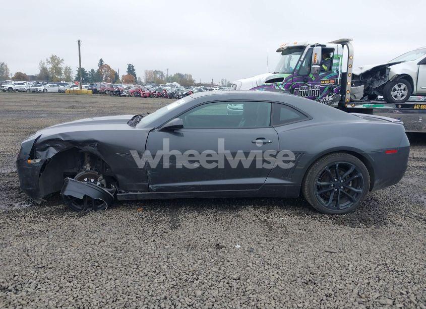 Photo 14 of 2011 Chevrolet Camaro 1LS (VIN 2G1FE1EDXB9105403)