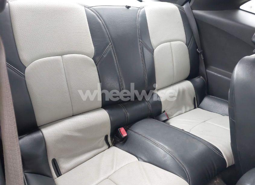 Photo 8 of 2011 Chevrolet Camaro 1LS (VIN 2G1FE1EDXB9105403)