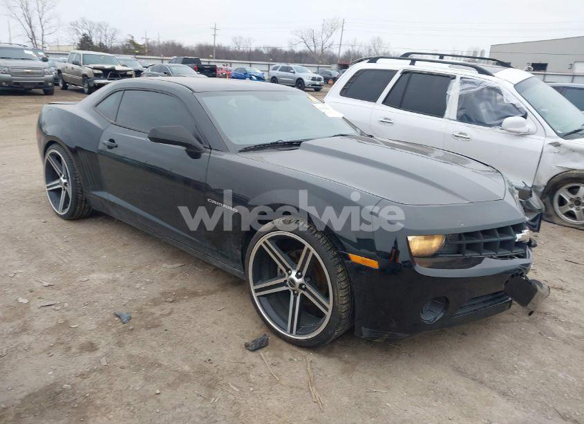 2011 Chevrolet Camaro 1LS (VIN 2G1FE1EDXB9132746) main photo