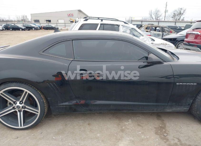Photo 13 of 2011 Chevrolet Camaro 1LS (VIN 2G1FE1EDXB9132746)