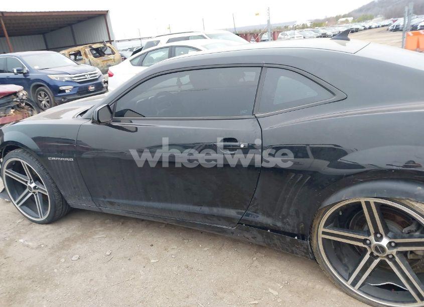 Photo 14 of 2011 Chevrolet Camaro 1LS (VIN 2G1FE1EDXB9132746)