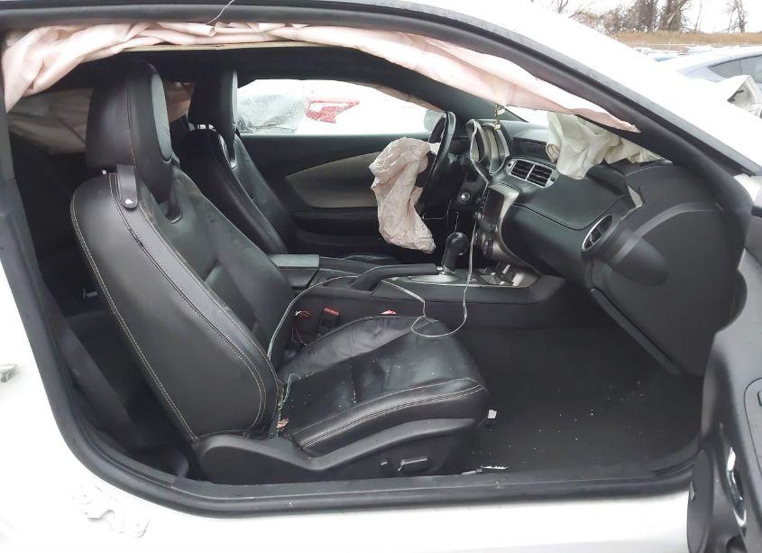 Photo 5 of 2015 Chevrolet Camaro 2LT (VIN 2G1FF1E30F9161733)