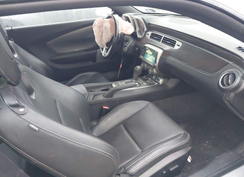 Photo 5 of 2015 Chevrolet Camaro 2LT (VIN 2G1FF1E35F9304370)