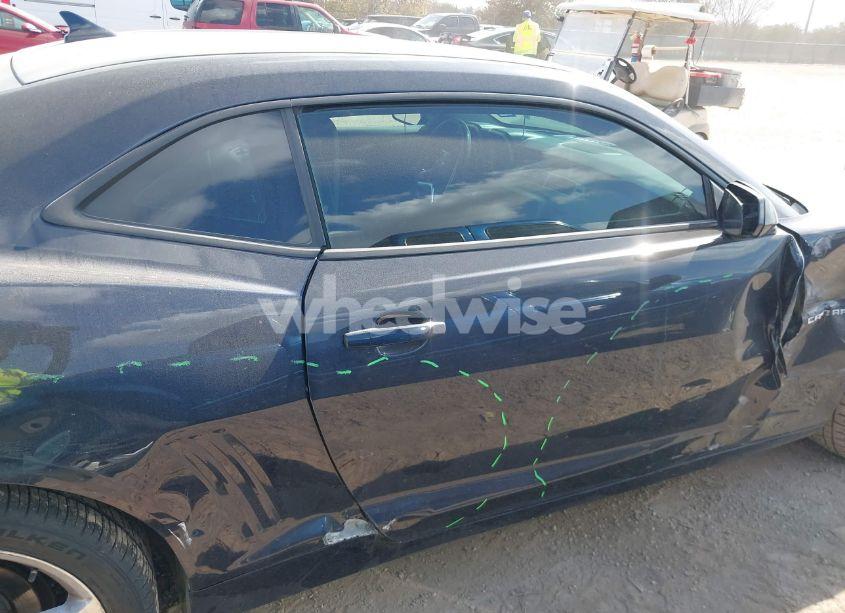 Photo 13 of 2015 Chevrolet Camaro 2LT (VIN 2G1FF1E36F9195661)