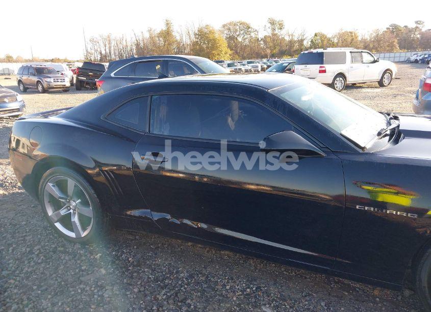 Photo 6 of 2011 Chevrolet Camaro 1LT (VIN 2G1FF1ED7B9150229)