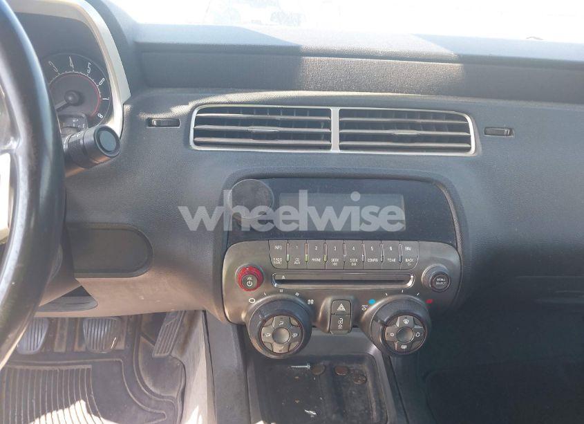 Photo 20 of 2010 Chevrolet Camaro 1LT (VIN 2G1FF1EV4A9000568)