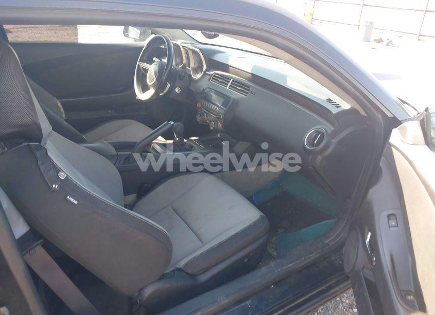 Photo 5 of 2010 Chevrolet Camaro 1LT (VIN 2G1FF1EV4A9000568)