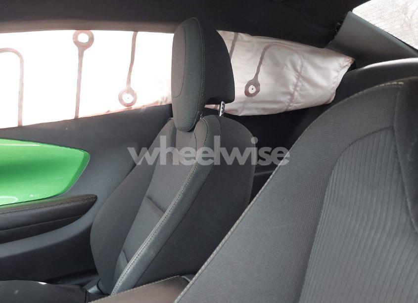 Photo 8 of 2010 Chevrolet Camaro 1LT (VIN 2G1FF1EVXA9224654)