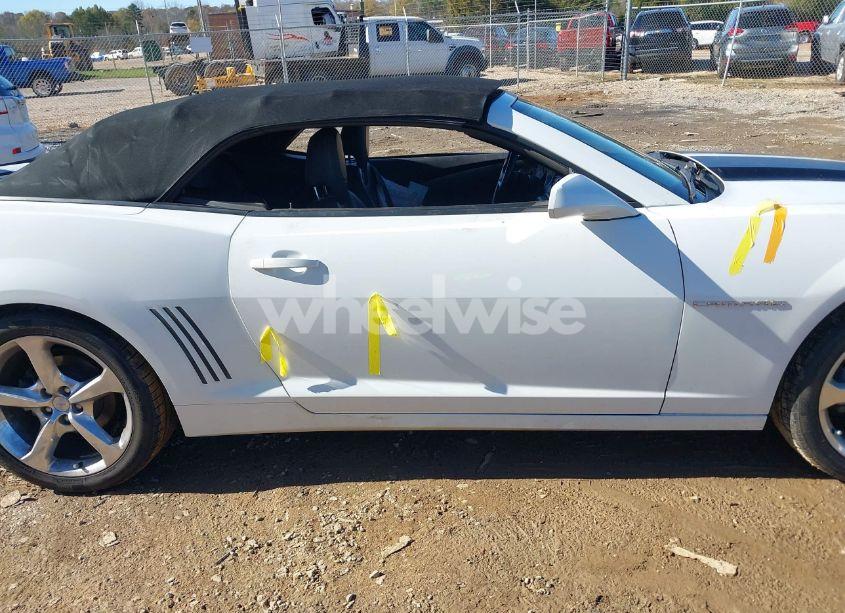 Photo 13 of 2015 Chevrolet Camaro 2LT (VIN 2G1FF3D32F9246117)