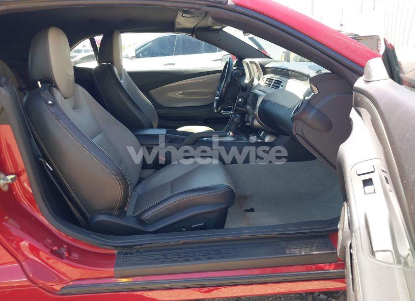 Photo 5 of 2015 Chevrolet Camaro 2LT (VIN 2G1FF3D32F9284186)