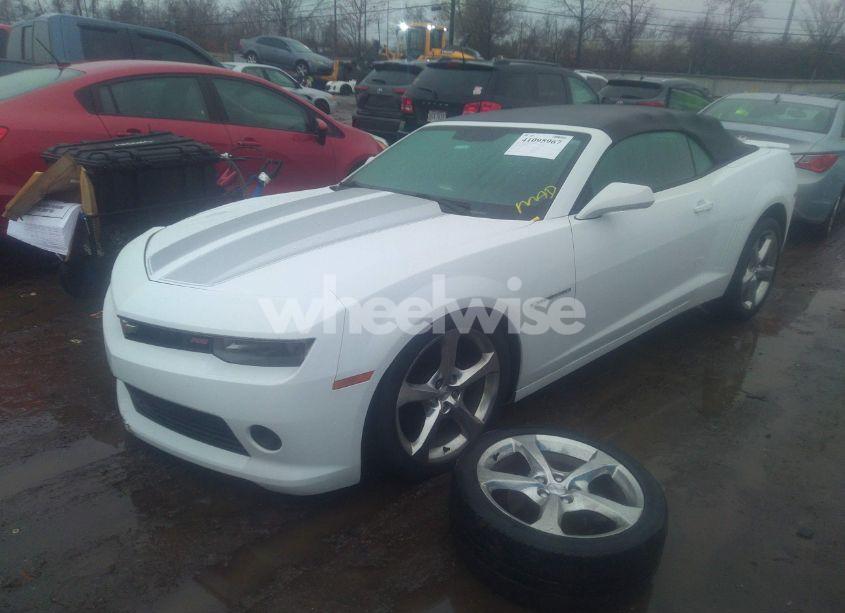 Photo 2 of 2015 Chevrolet Camaro 2LT (VIN 2G1FF3D35F9235032)