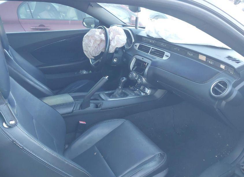 Photo 5 of 2014 Chevrolet Camaro 2LT (VIN 2G1FG1E38E9204310)