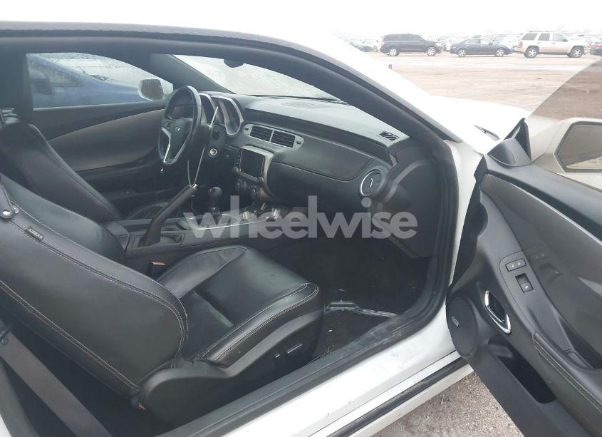 Photo 5 of 2014 Chevrolet Camaro 2LT (VIN 2G1FG1E39E9227580)