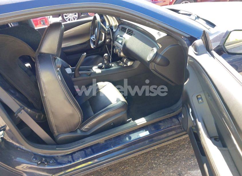 Photo 5 of 2011 Chevrolet Camaro 2LT (VIN 2G1FG1ED4B9113233)