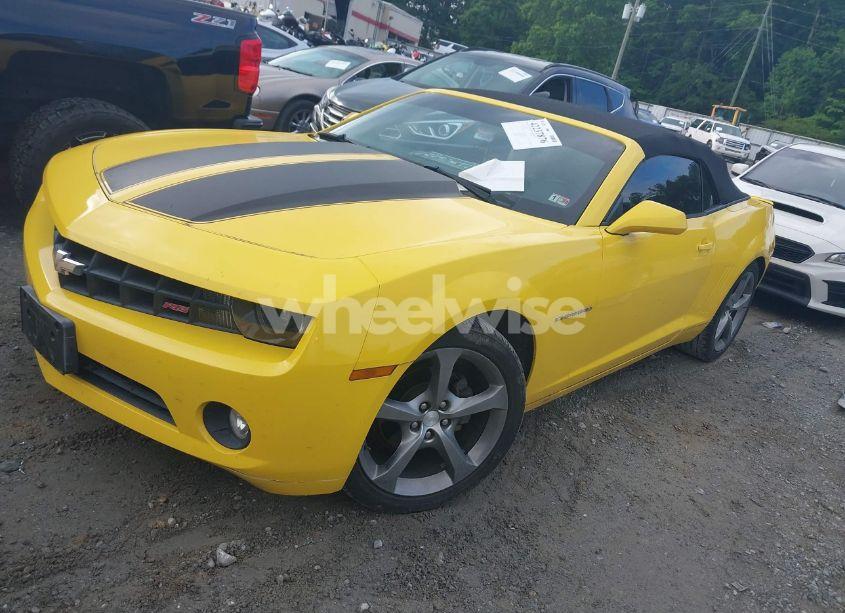 Photo 2 of 2013 Chevrolet Camaro LT (VIN 2G1FG3D35D9202879)