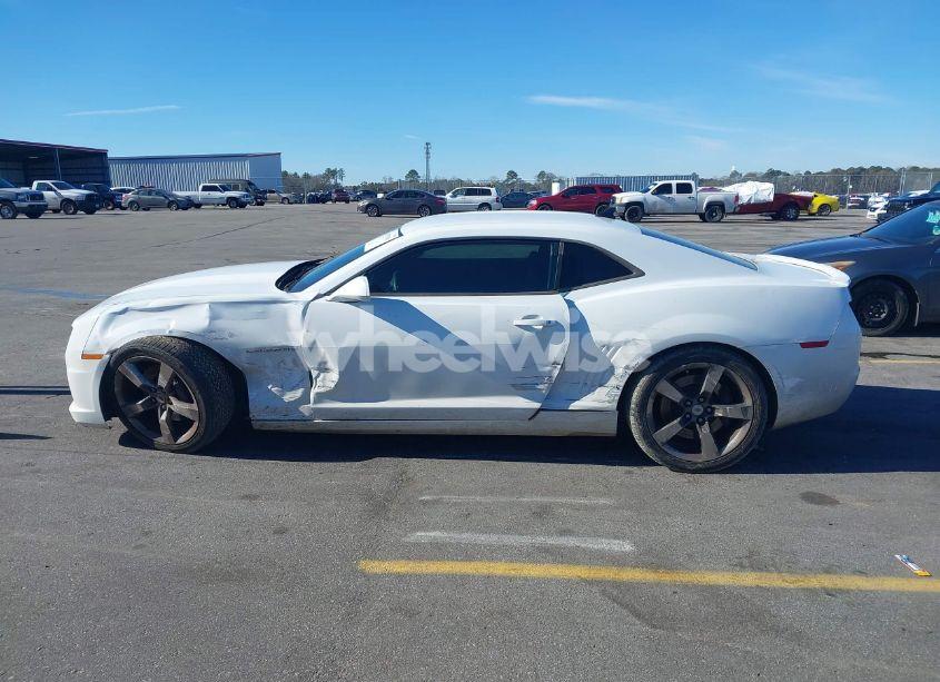 Photo 14 of 2011 Chevrolet Camaro 1SS (VIN 2G1FJ1EJ0B9144860)