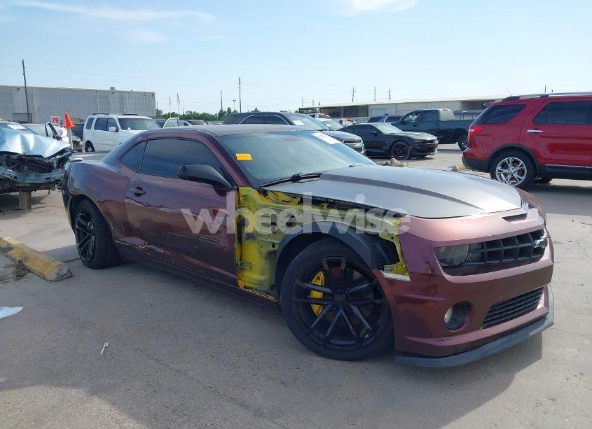 2010 Chevrolet Camaro 1SS (VIN 2G1FJ1EJ5A9198847) main photo