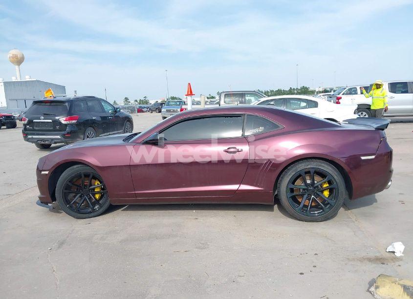 Photo 15 of 2010 Chevrolet Camaro 1SS (VIN 2G1FJ1EJ5A9198847)