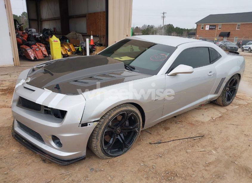 Photo 2 of 2011 Chevrolet Camaro 1SS (VIN 2G1FJ1EJ6B9105724)