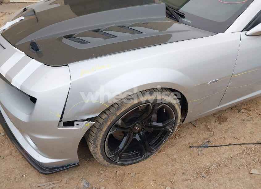 Photo 6 of 2011 Chevrolet Camaro 1SS (VIN 2G1FJ1EJ6B9105724)