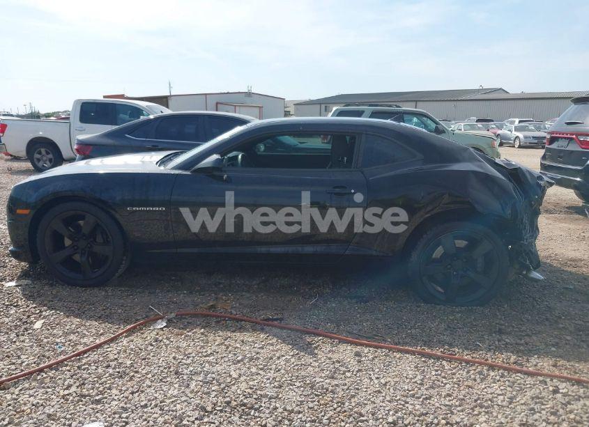 Photo 14 of 2010 Chevrolet Camaro 1SS (VIN 2G1FJ1EJ7A9183816)