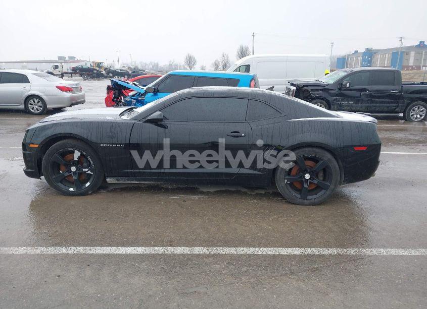 Photo 14 of 2010 Chevrolet Camaro 1SS (VIN 2G1FJ1EJ9A9171053)