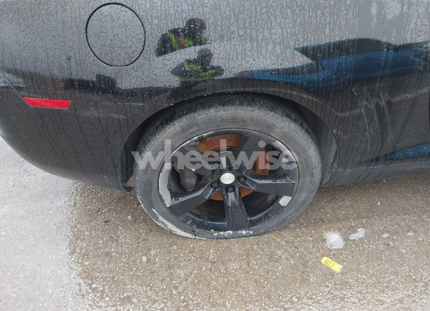 Photo 17 of 2010 Chevrolet Camaro 1SS (VIN 2G1FJ1EJ9A9171053)